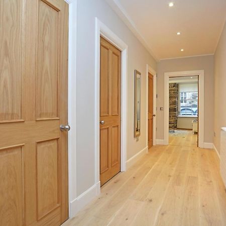 Joivy Refurbished Home On The Royal Mile EDI Exterior foto