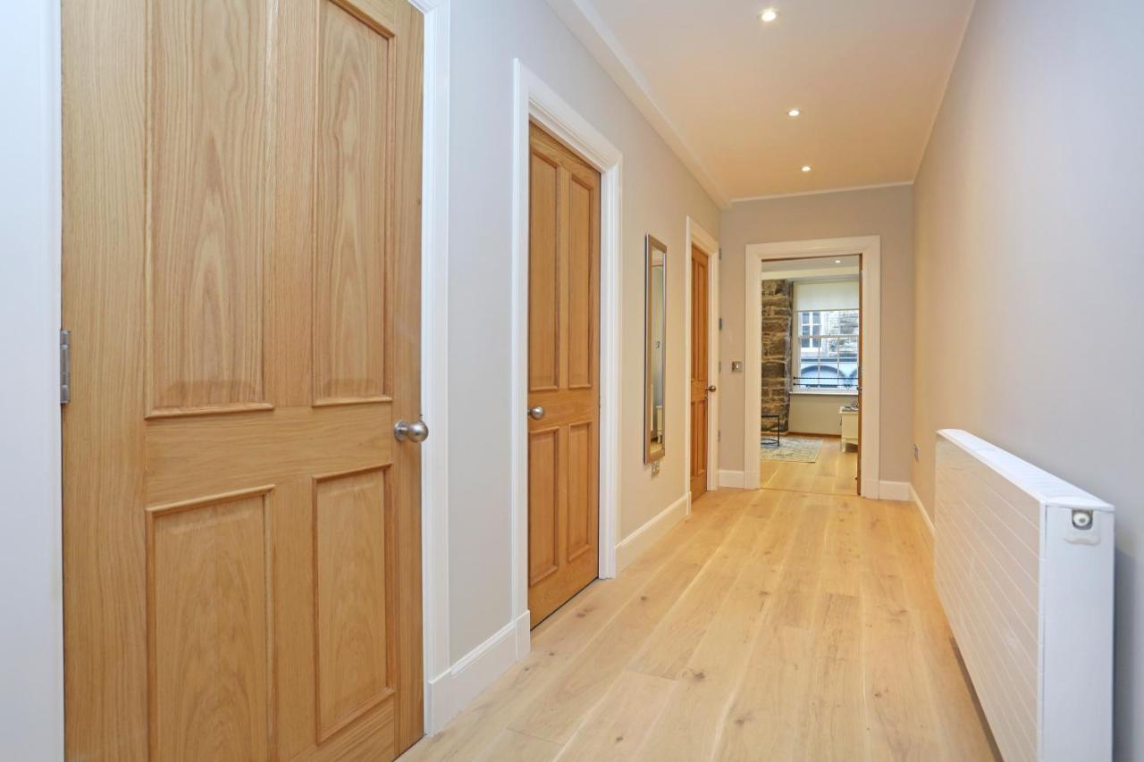 Joivy Refurbished Home On The Royal Mile EDI Exterior foto