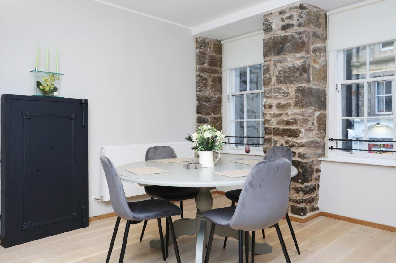 Joivy Refurbished Home On The Royal Mile EDI Exterior foto
