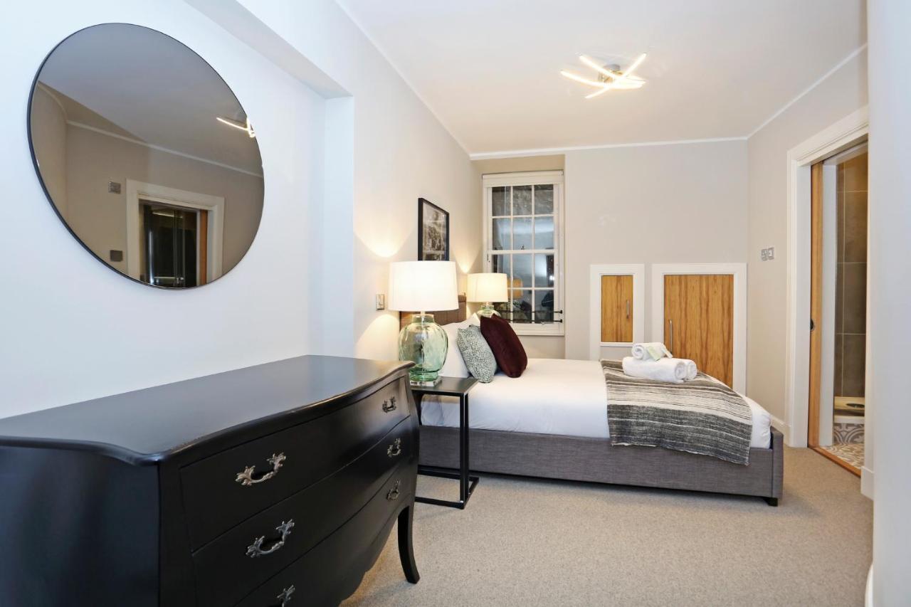 Joivy Refurbished Home On The Royal Mile EDI Exterior foto