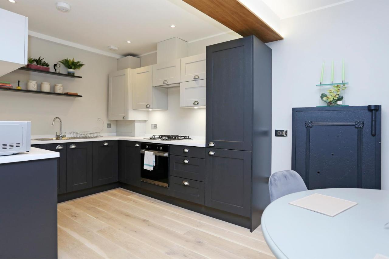 Joivy Refurbished Home On The Royal Mile EDI Exterior foto