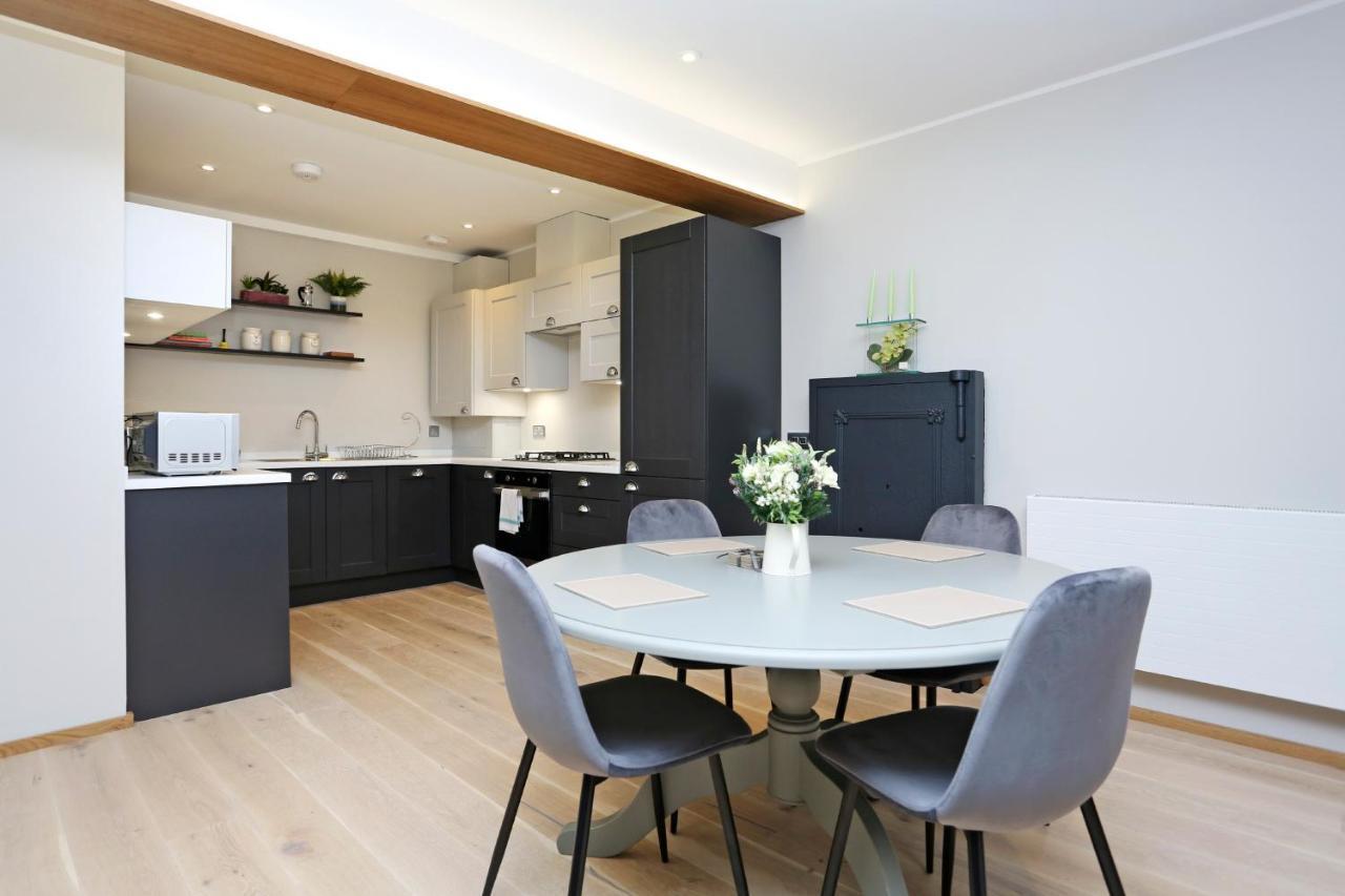 Joivy Refurbished Home On The Royal Mile EDI Exterior foto
